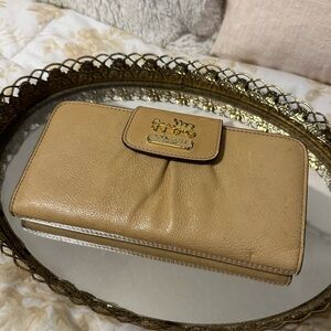 Coach Beige Leather Wallet